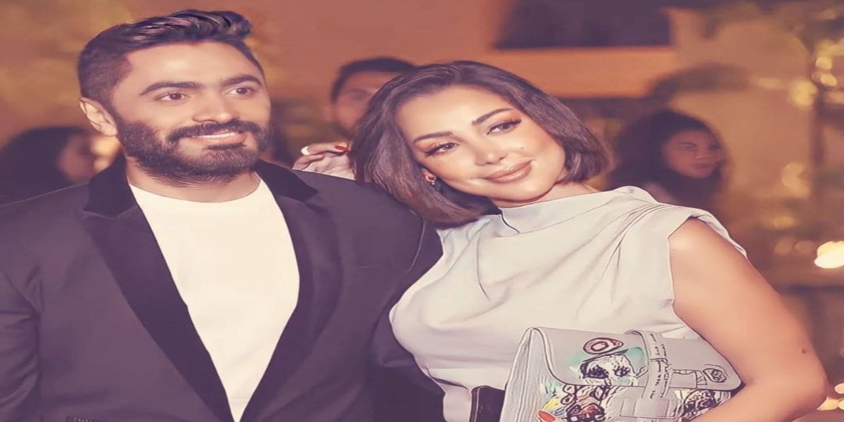 بسمة بوسيل وتامر حسني يشعلان حماس محبيهما بـ "الغزل"