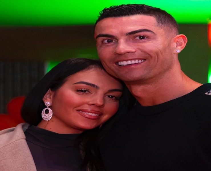 إبنة كريستيانو رونالدو وجورجينا رودريغيز تجري عملية جراحية