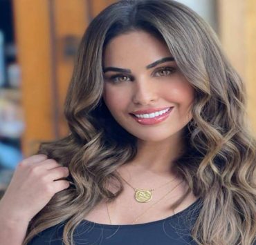 بعد تعرضها لحادث سير خطير .. مي سليم تطمئن جمهورها-صورة