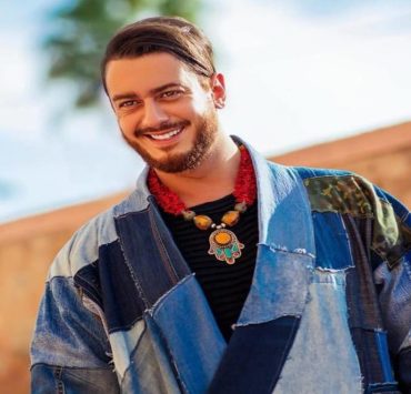 سعد لمجرد يهنئ "الزعيم" عادل إمام-صورة