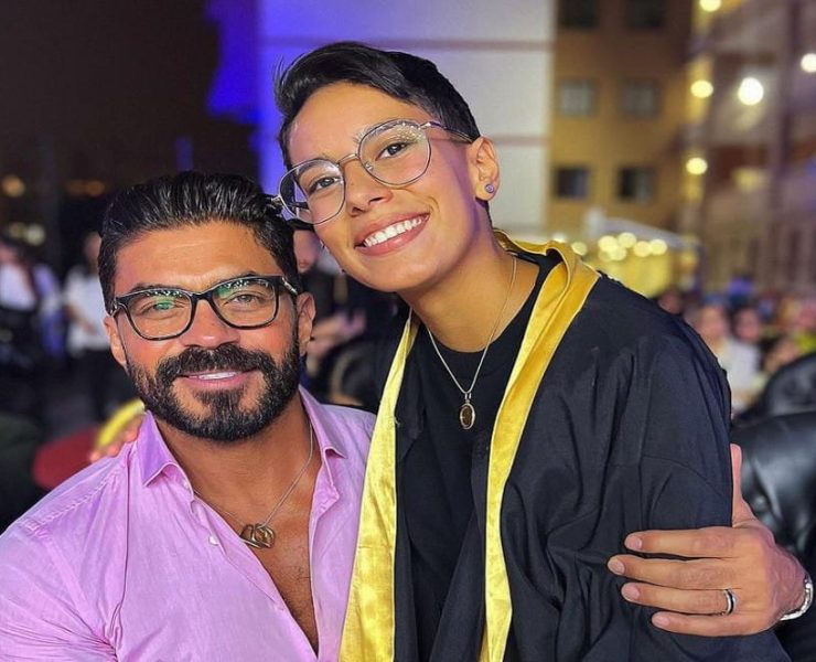خالد سليم يحتفل بتخرج ابنته "نور"
