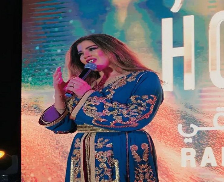 رانيا فريد شوقي تتألق بالقفطان المغربي خلال تكريمها بمهرجان الداخلة