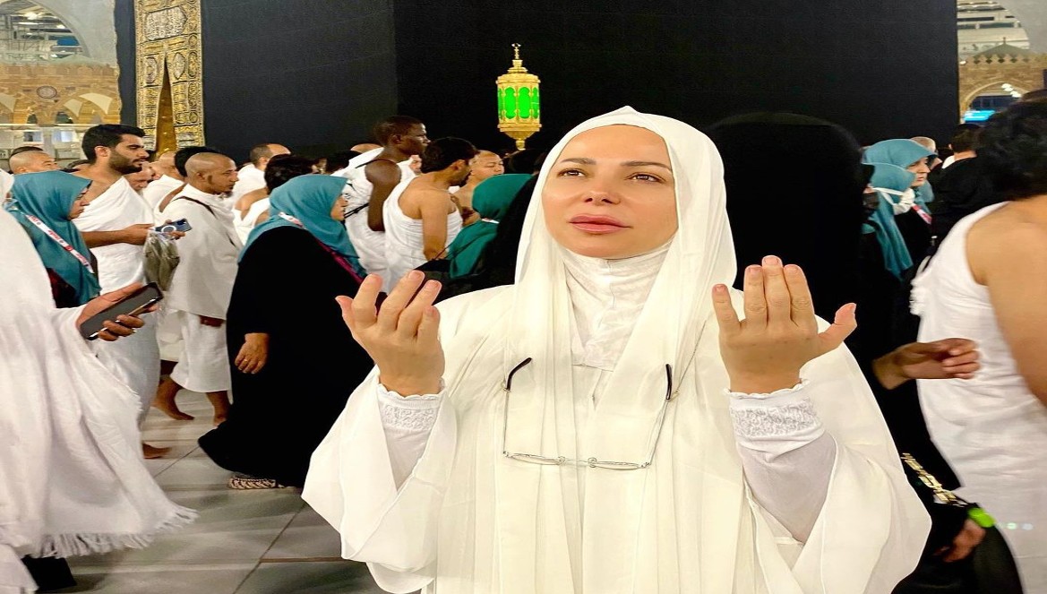 سوزان نجم الدين تخطف الأنظار بالحجاب