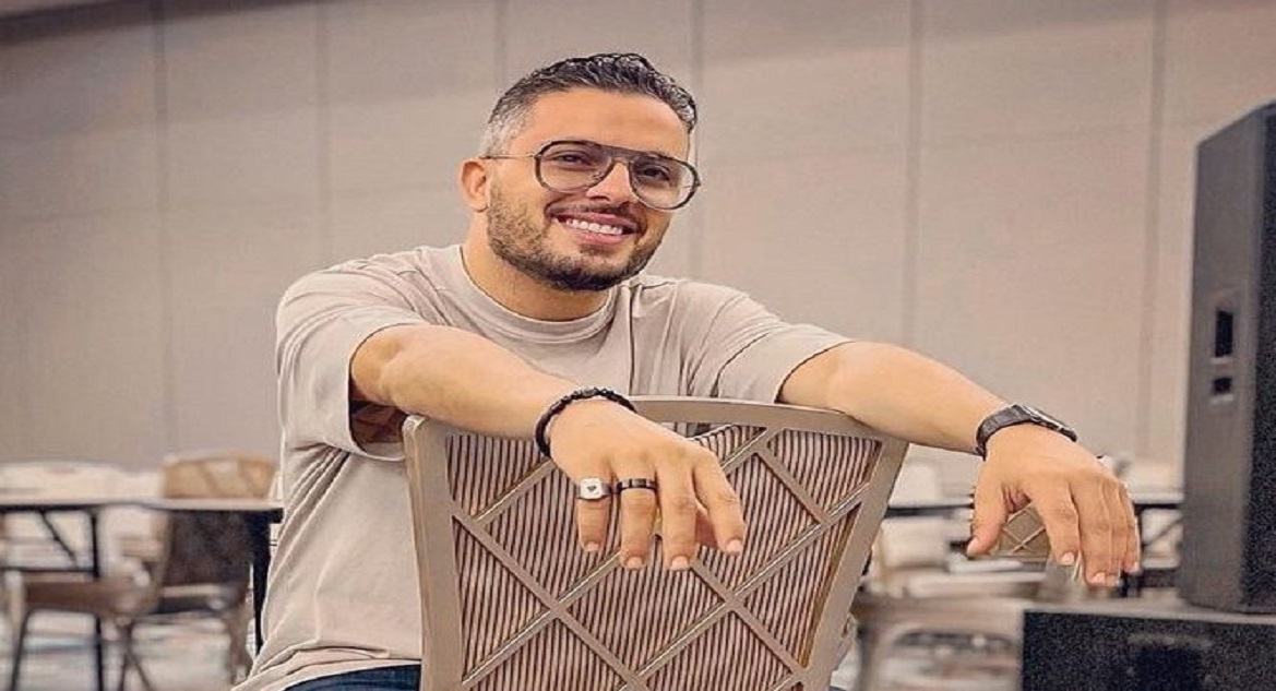 حاتم عمور وطليقته يحتفلان بذكرى ميلاد نجلهما
