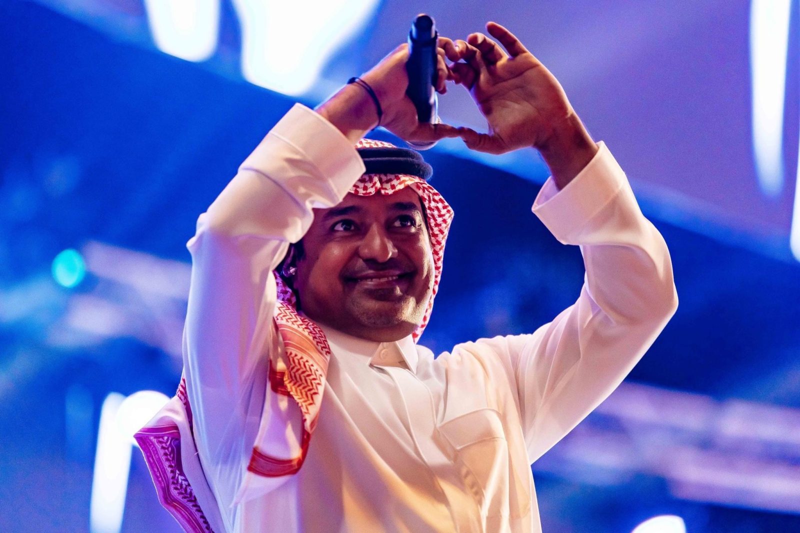 راشد الماجد يجني ثمار "تمر جرحي"
