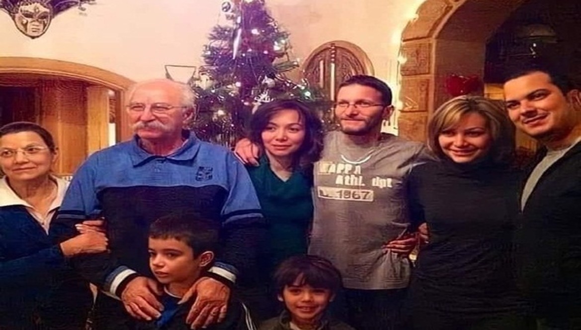 فنان شهير يتعرض لجلطة قلبية