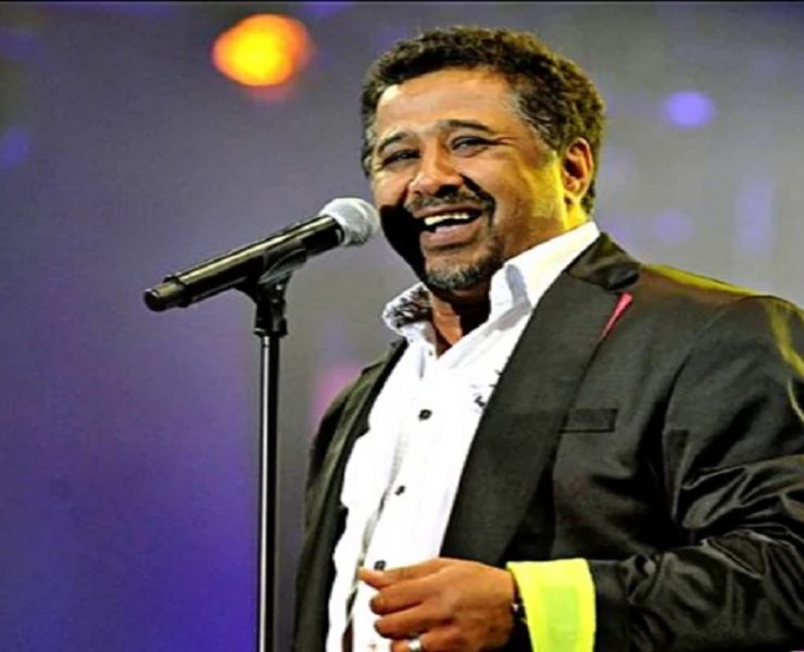 الشاب خالد يرد على شائعة وفاته بطريقة خاصة