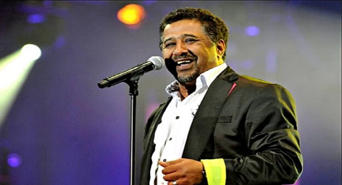 الشاب خالد يرد على شائعة وفاته بطريقة خاصة