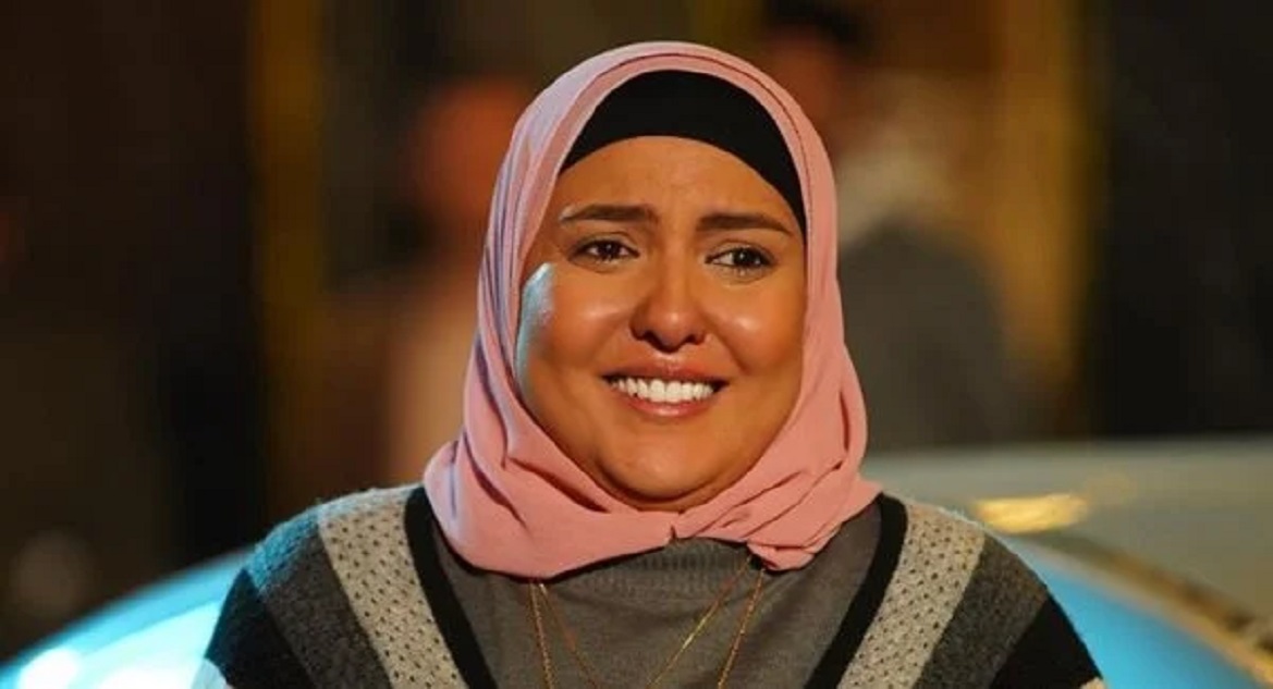 بسبب والدها الراحل.. مي كساب تعود للغناء