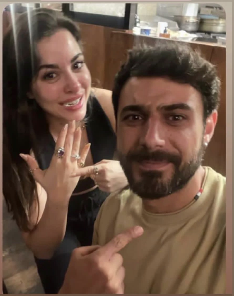 "طلعت الإشاعة مظبوطة".. وسام وسارة يعلنان ارتباطهما