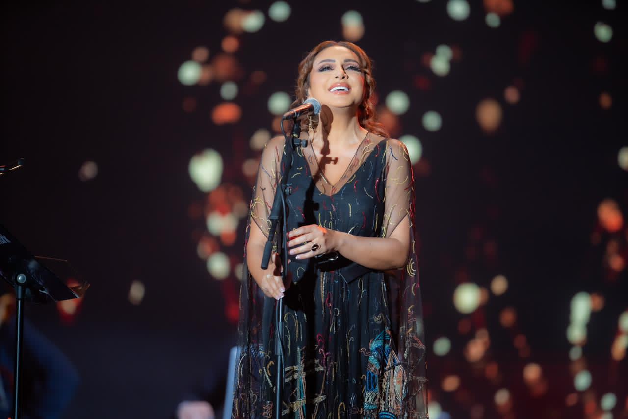 للمرة الأولى.. أنغام تغني "سيبك أنت" على مسرح وأمام محبيها