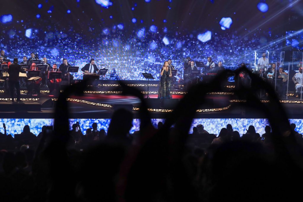 للمرة الأولى.. أنغام تغني "سيبك أنت" على مسرح وأمام محبيها