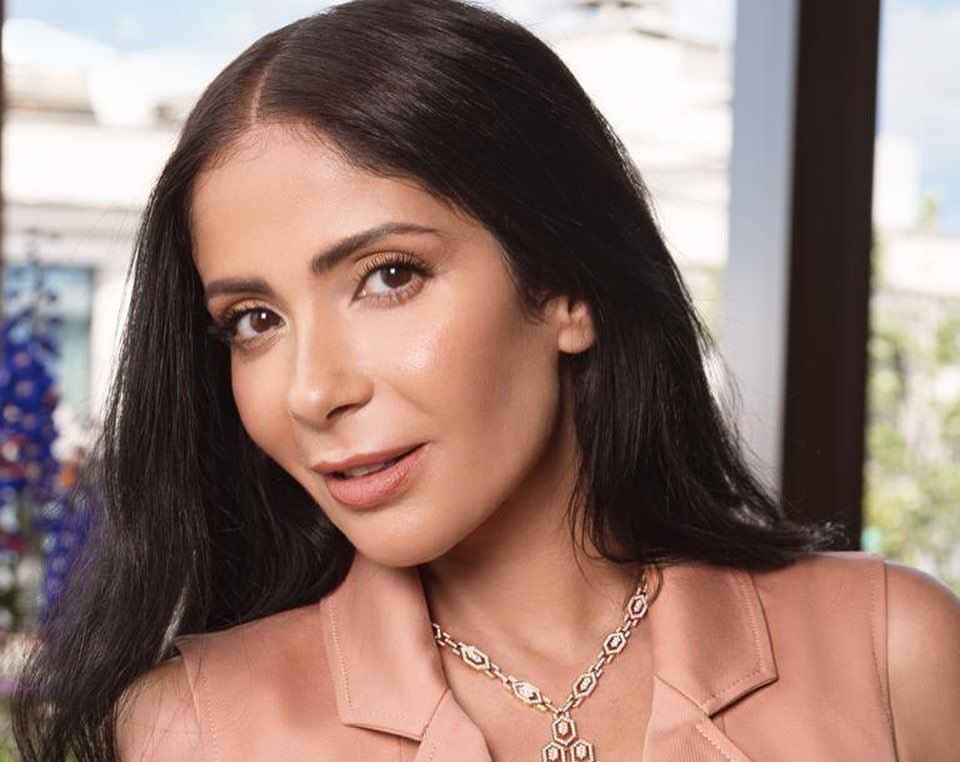 بعد 14 عاماً.. منى زكي تجتمع مع كريم عبد العزيز في فيلم سينمائي