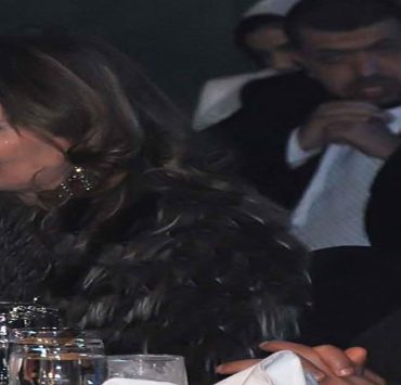 الموت يفجع الفنانة يسرا-صورة