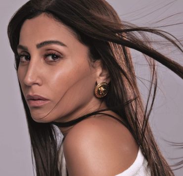 بعد خمسة أشهر على رحيل والدها.. الموت يفجع دينا الشربيني