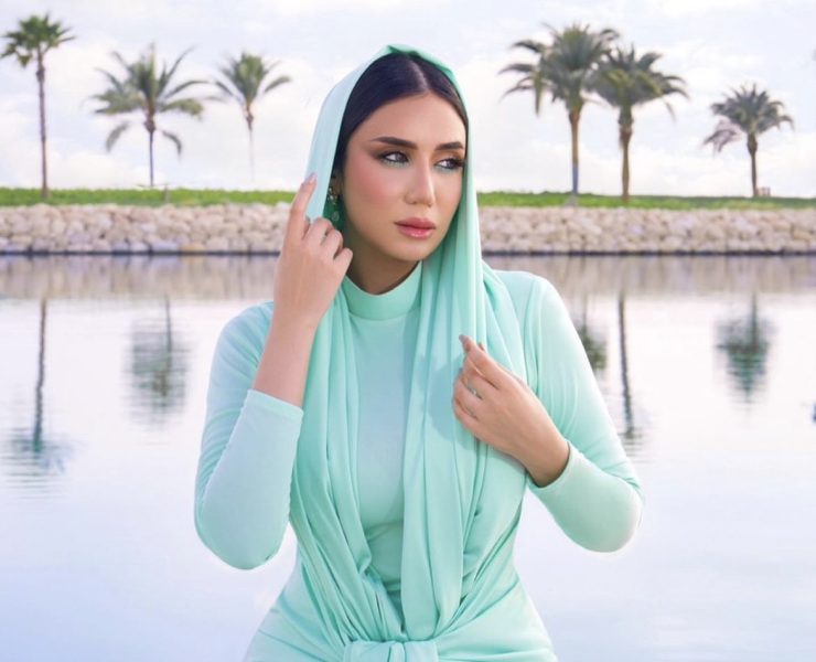 حنان رضا توجه رسالة لشخص ما عبر "ما يستاهلش"