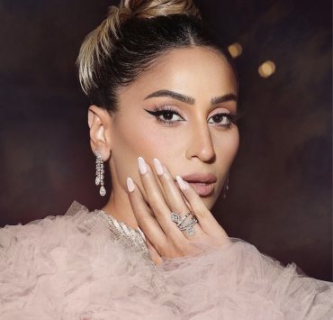 من هي بديلة دينا الشربيني في فيلم "أنف وثلاث عيون"