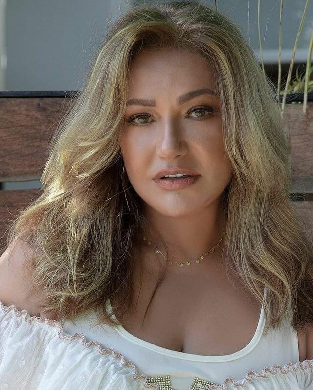 ليلى علوي: أعشق هذا البلد ومبهورة بإنجازاته!