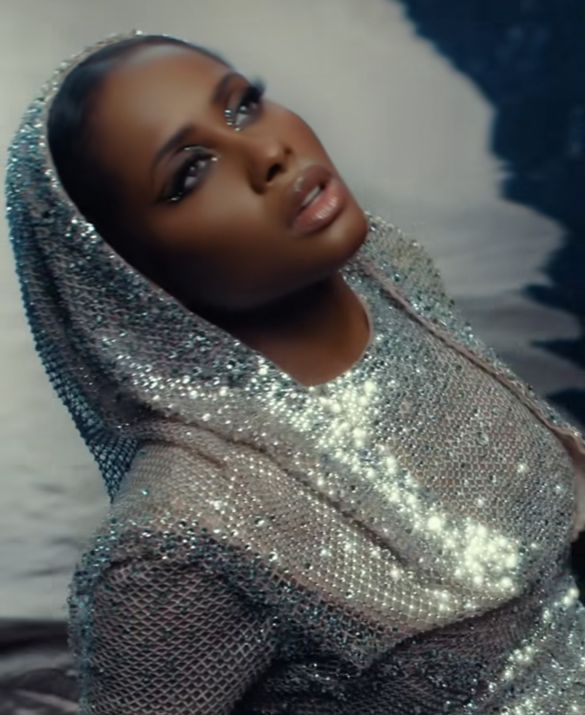 "مذللين الصعاب".. داليا تحتفل باليوم الوطني السعودي