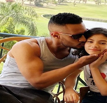 احتفالا بعيد ميلادها.. محمد رمضان يوجه رسالة لنجلته -صور