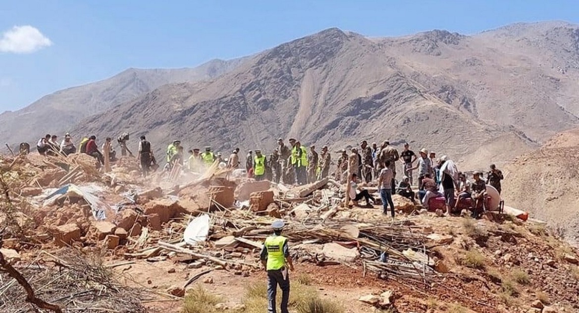 مشاهير مغاربة يقودون حملات تبرع للمتضررين من الزلزال
