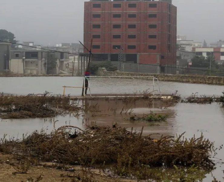 فنانة شهيرة تفقد أفرادا من أسرتها في إعصار ليبيا