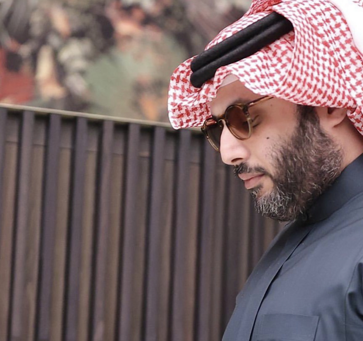 تركي آل الشيخ: عندما يزايد التافهين يجب أن نوضح الحقيقة