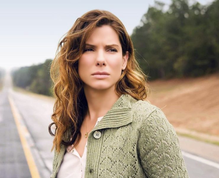 بعد فاجعتها المؤلمة.. ساندرا بولوك في أول ظهور