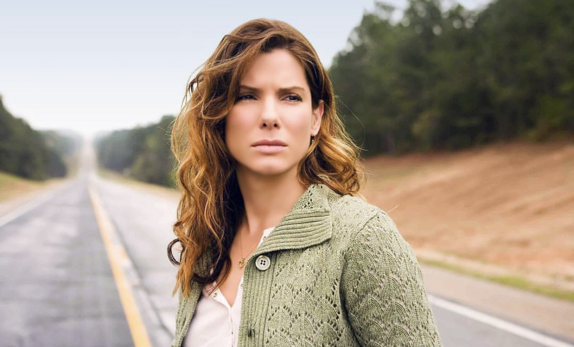 بعد فاجعتها المؤلمة.. ساندرا بولوك في أول ظهور