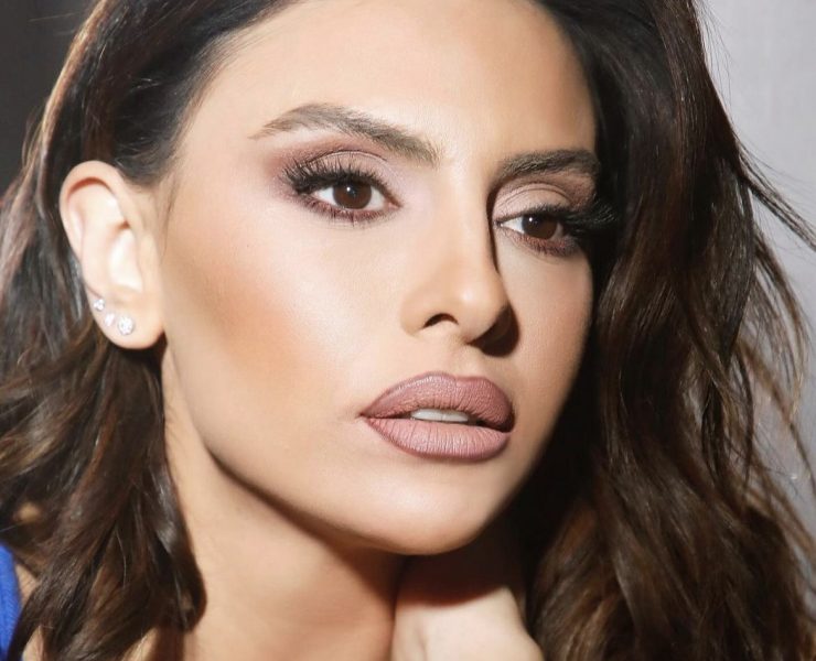 راكعاً على قدميه.. حبيب بريجيت ياغي يتقدم لها بالزواج راكعاً على قدميه.. حبيب بريجيت ياغي يتقدم لها بالزواج