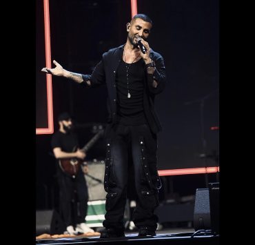 محمد سعد يوضح سبب إهداء جائزته الأخيرة لمحمد رمضان