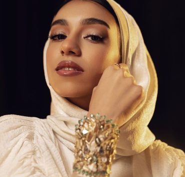 بعد إعلان مرضها.. الظهور الأول لزينة عماد من المستشفى