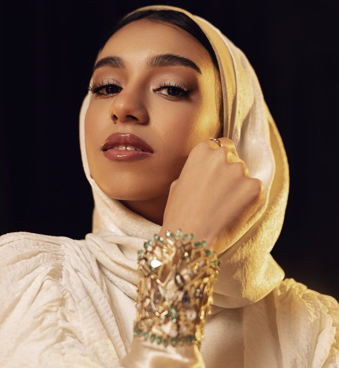 بعد إعلان مرضها.. الظهور الأول لزينة عماد من المستشفى