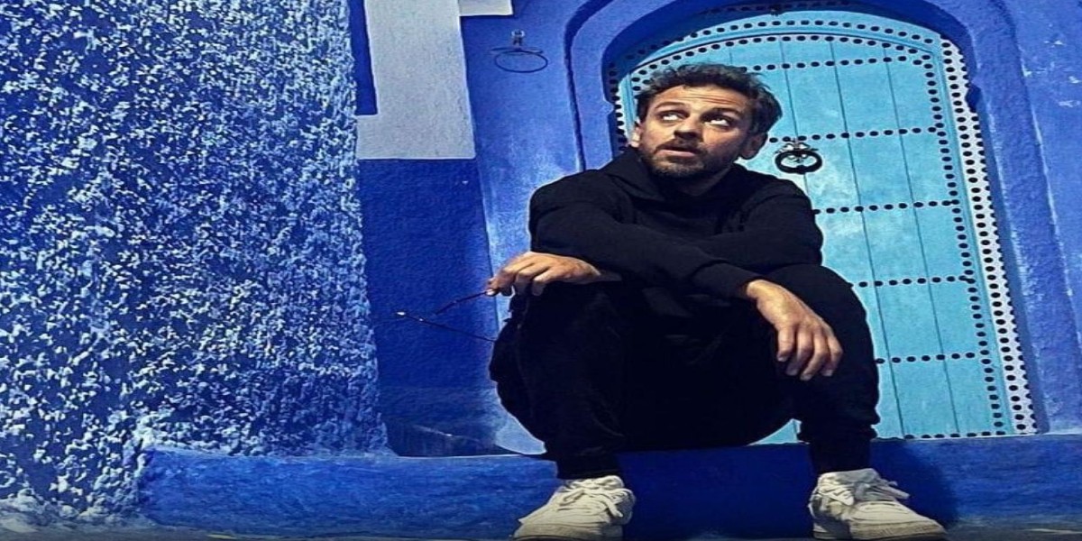 بطل "الحفرة" يستمتع بزيارته للمغرب-صورة