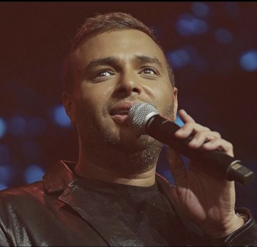 رامي صبري يعلن حداده على شهداء فلسطين