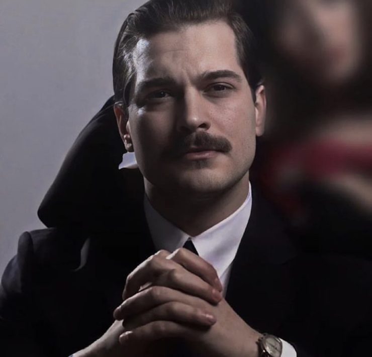 شاتاي أولوسوي يختار بطلة عمله الجديد.. فما علاقتها بحبيبته السابقة؟