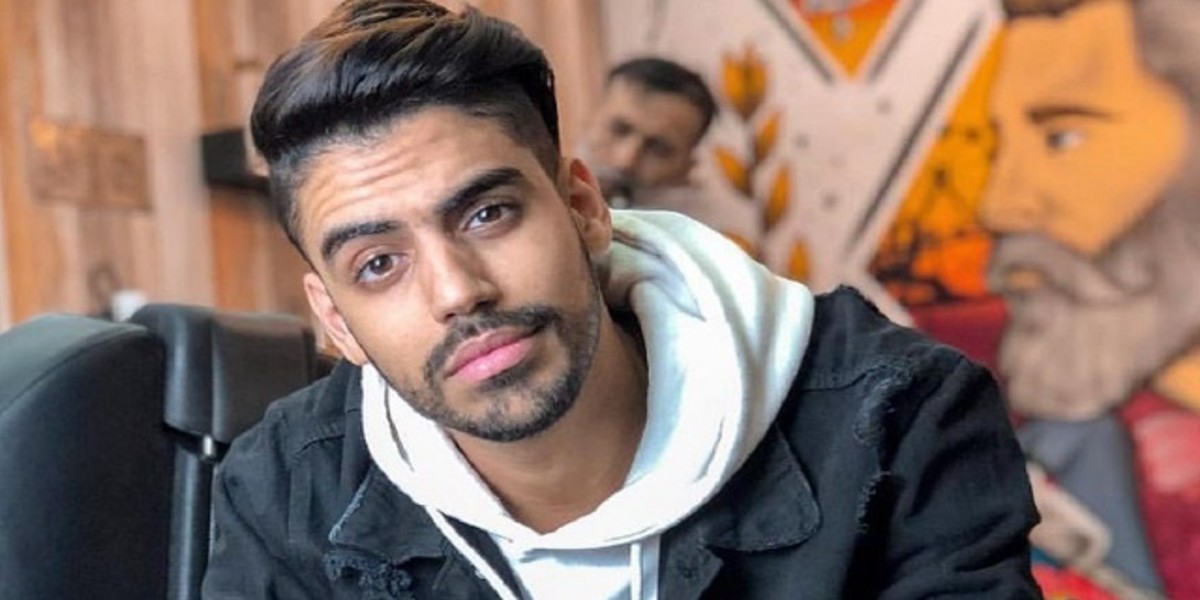 لدعم الفلسطينيين.. عمر بلمير يصدر "كوفر"-فيديو