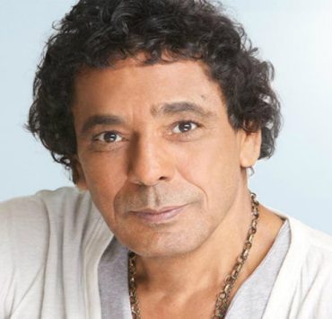 إعلامية شهيرة تهاجم محمد منير-فيديو