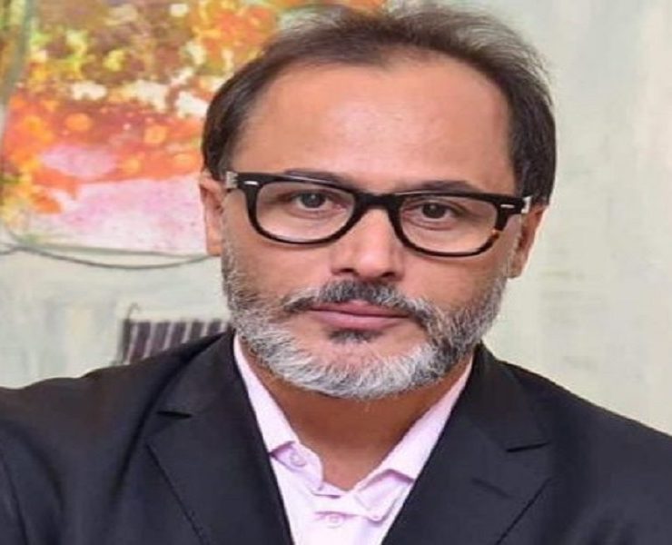 فرنسا تفرض رقابة مشددة على كاتب مغربي ودار نشر شهيرة