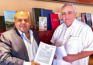 كامل مراد يطلق "أنقذوا ما تبقى من سنوات العمر"