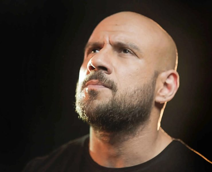 مستشهداً بآيات قرآنية.. أحمد مكي يدعم متابعيه