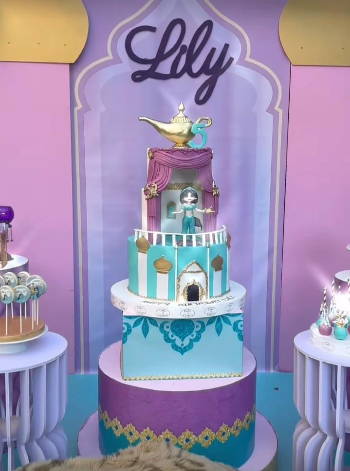 بحضور طليقها.. داليا مبارك تحتفي بميلاد ابنتها "ليلي"