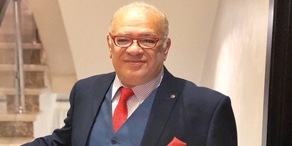 بسبب وعكة صحية.. صلاح عبدالله يطلب الدعاء من جمهوره