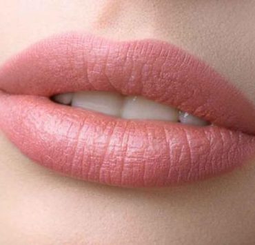 طرق الحصول على شفاه ممتلئة طبيعيا