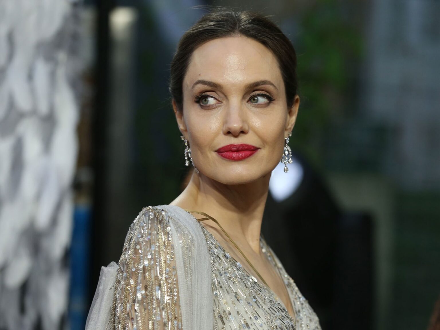 هل تعتزل أنجلينا جولي الفن؟