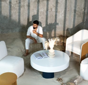 جامعاً بين الموضة والفخامة.. نبيه عفارة يطلق مجموعته الأولى من المفروشات