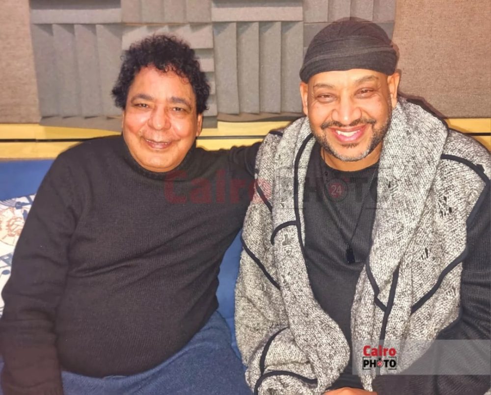 هل يعاني محمد منير من وعكة صحية؟