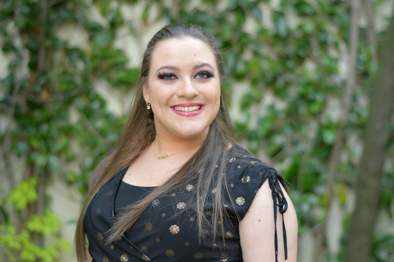 ستيفاني سرور قصة نجاح من أصحاب الهمم.. وتهدي الإمارات "يا دبي"