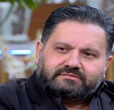 إدوارد يتعرض لحادث سير