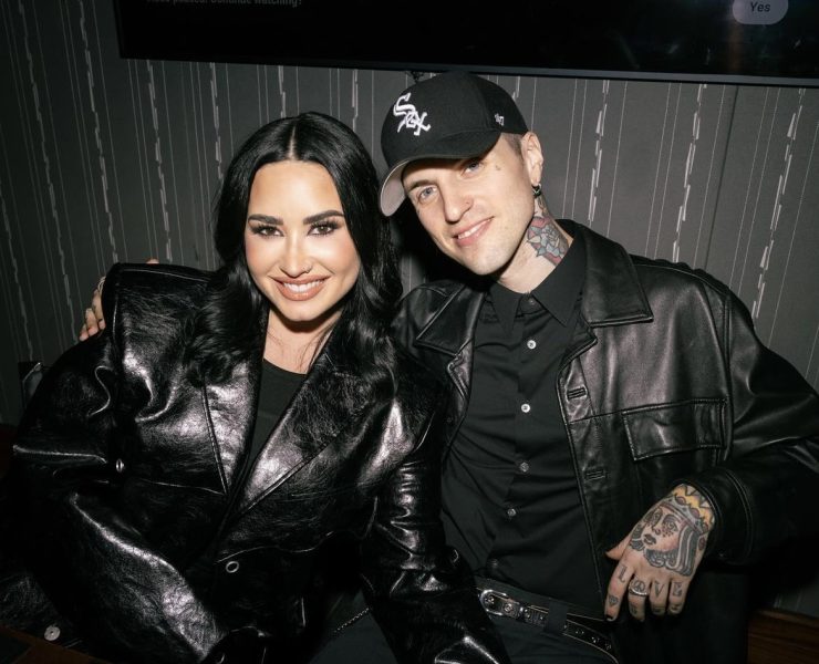 ديمي لوفاتو تعلن خطوبتها من حبيبها